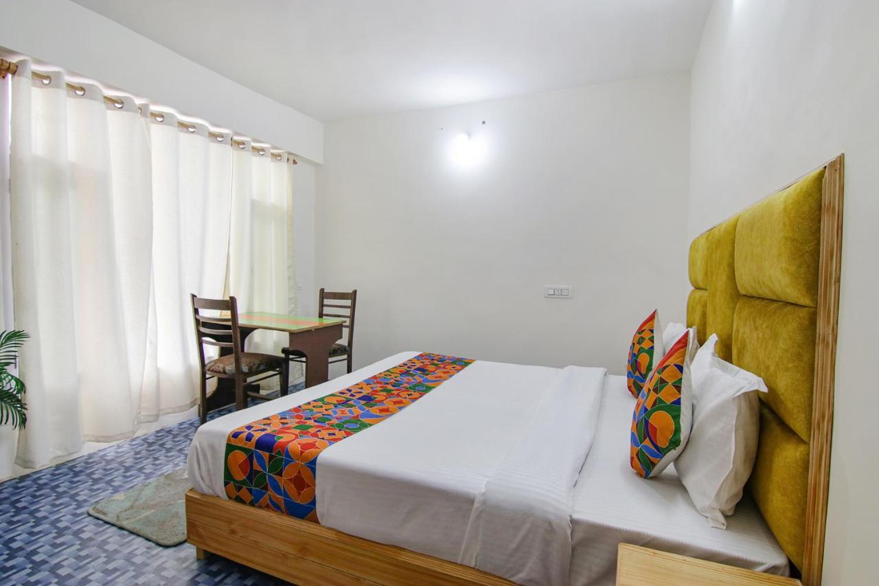 Fabhotel Nirvana Deluxe