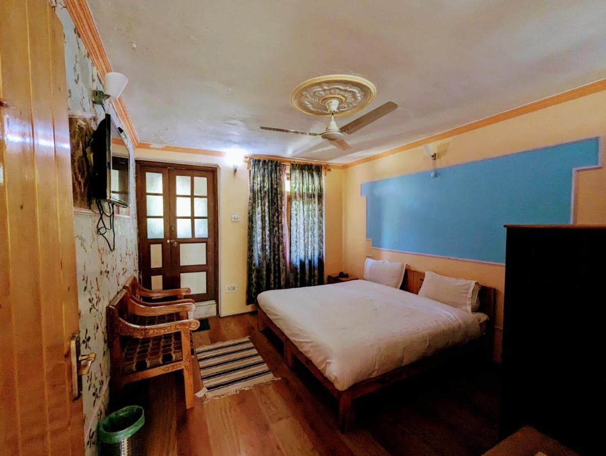 Tashi Hotel
