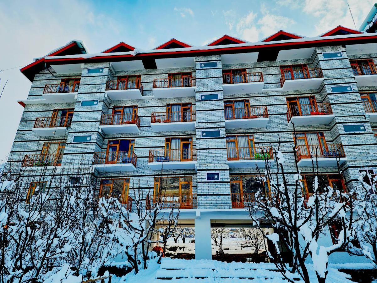 Hotel Marina Heights 3*