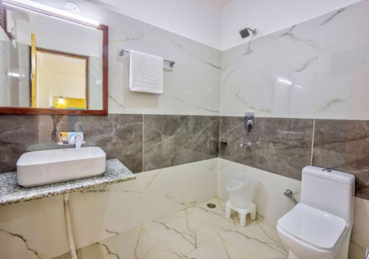 Hotel Kartik Manali (Himachal Pradesh)