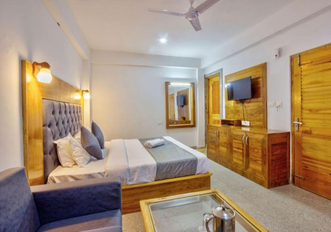 Hotel Kartik *