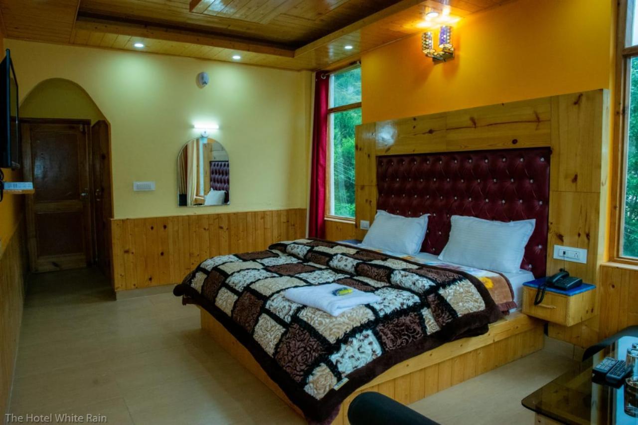 Hotel The White Rain Manali (Himachal Pradesh)