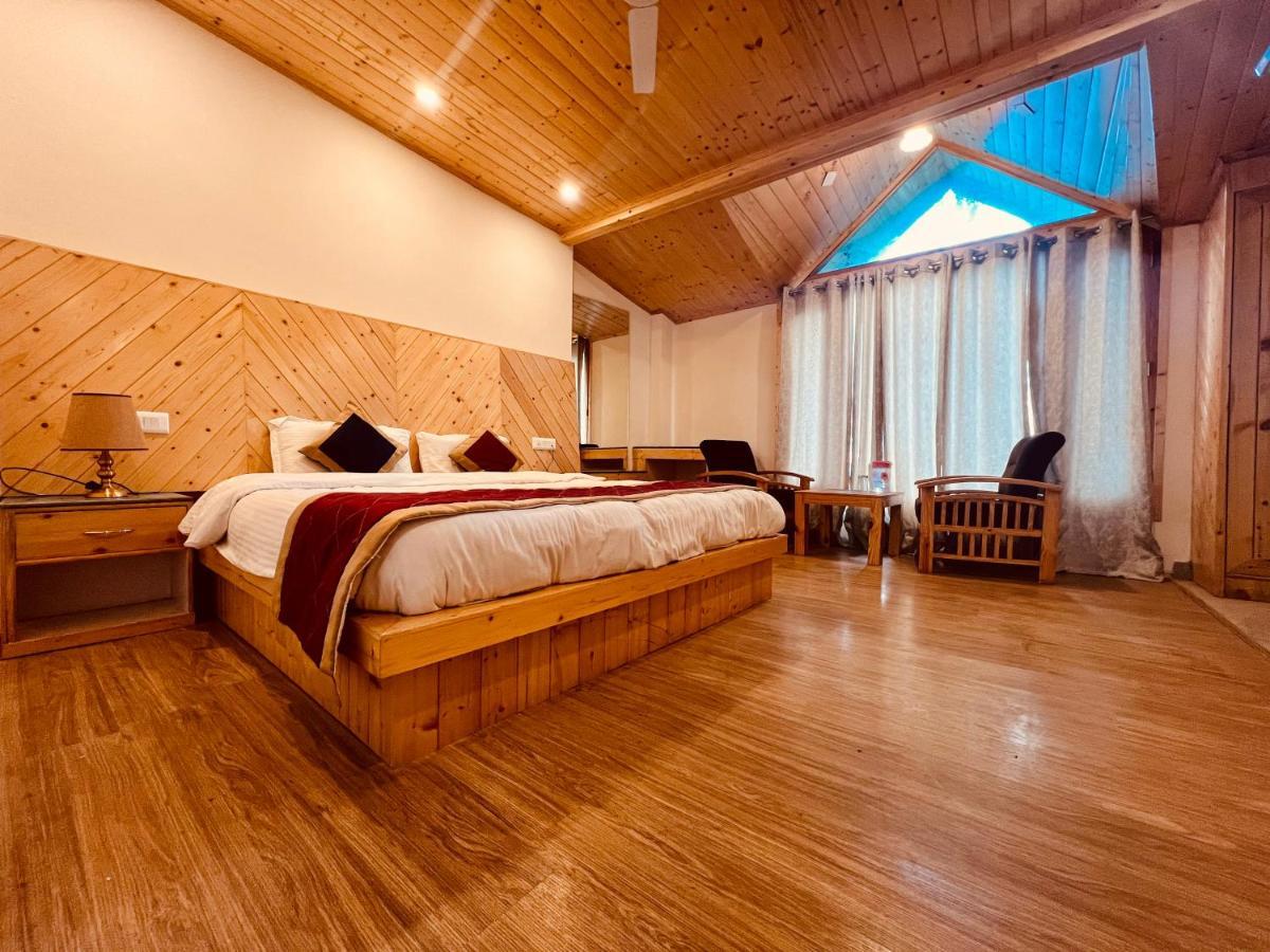 Hotel The Castle - Majestic Mountain Retreat