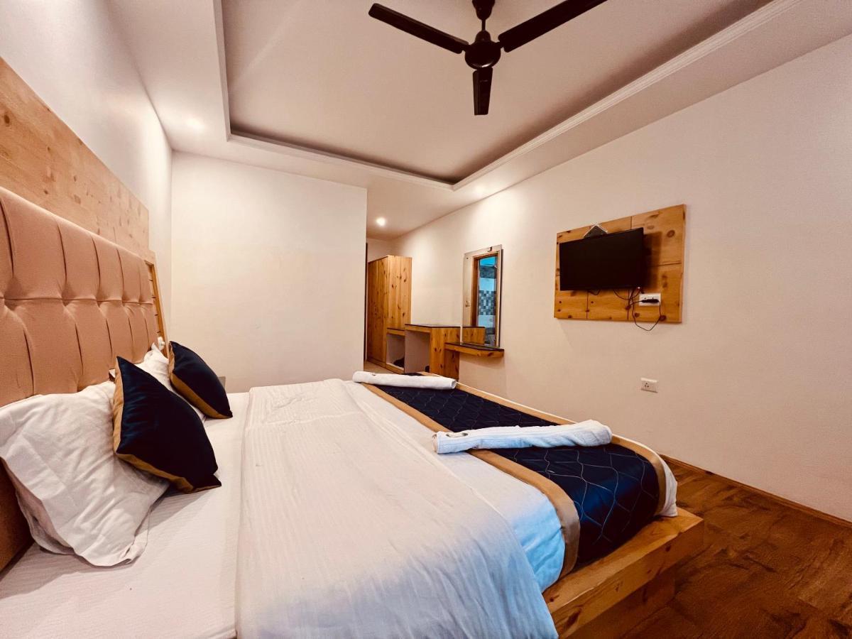 The Castle - Majestic Mountain Retreat