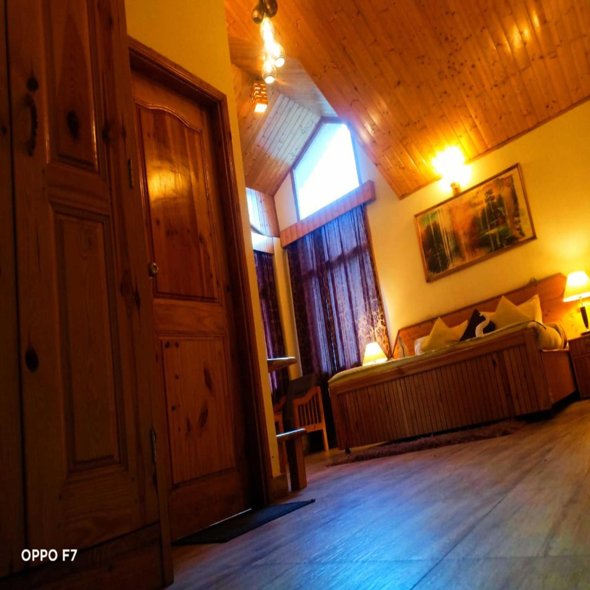 Hotel Jamla Manali (Himachal Pradesh)