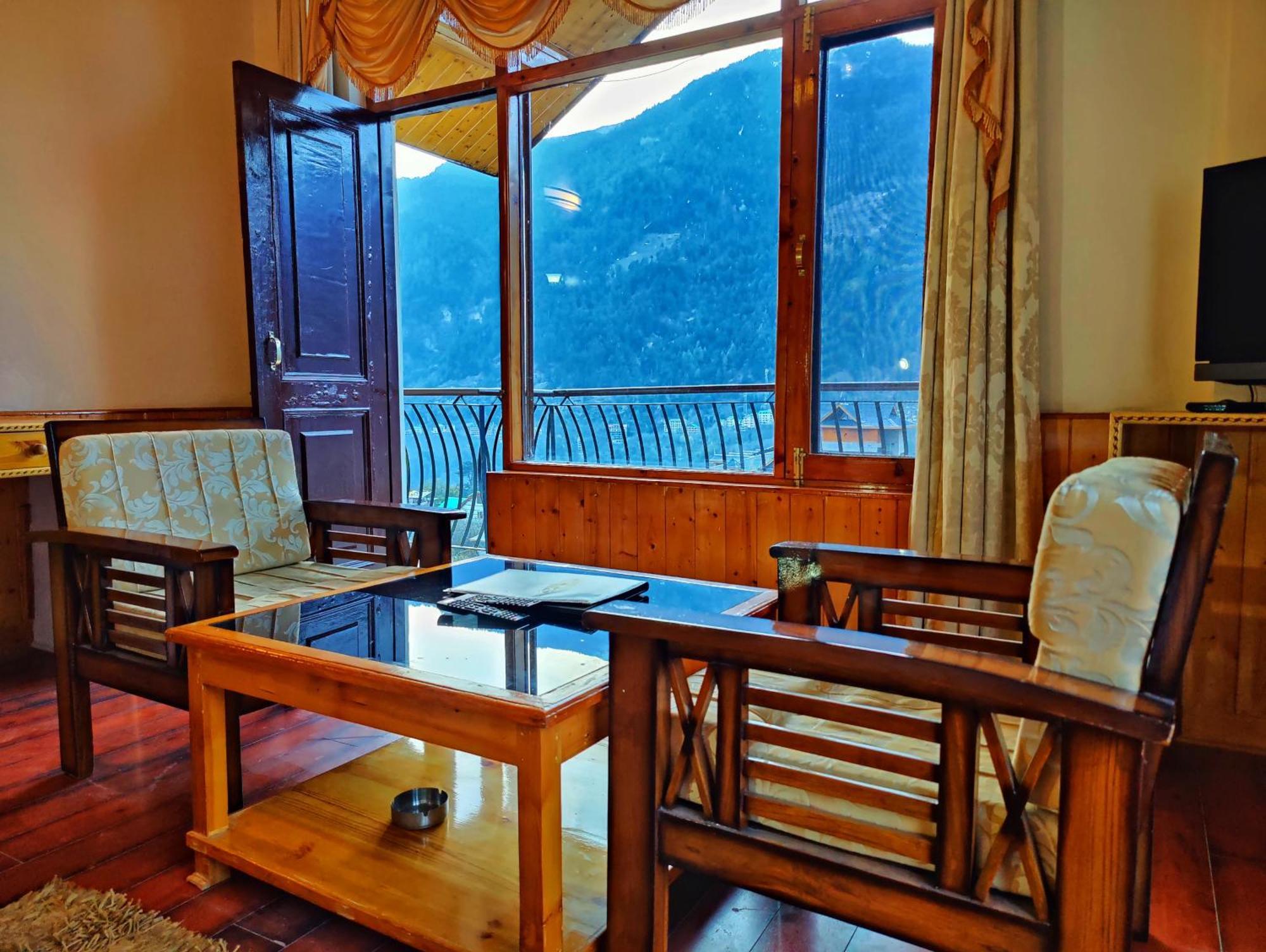 A Star Regency Near Mall Road Hotel 3*