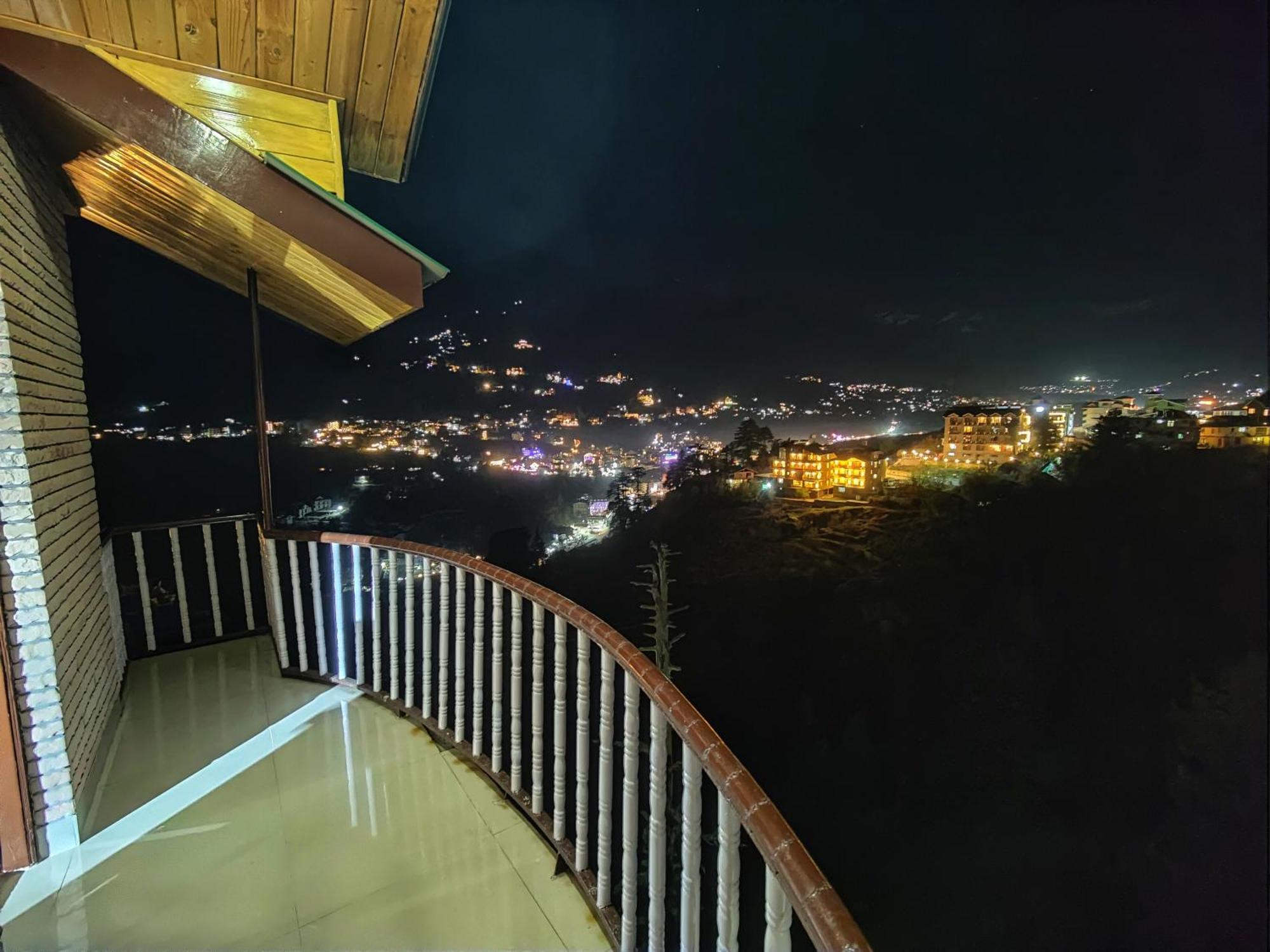 A Star Regency Near Mall Road Hotel 3*