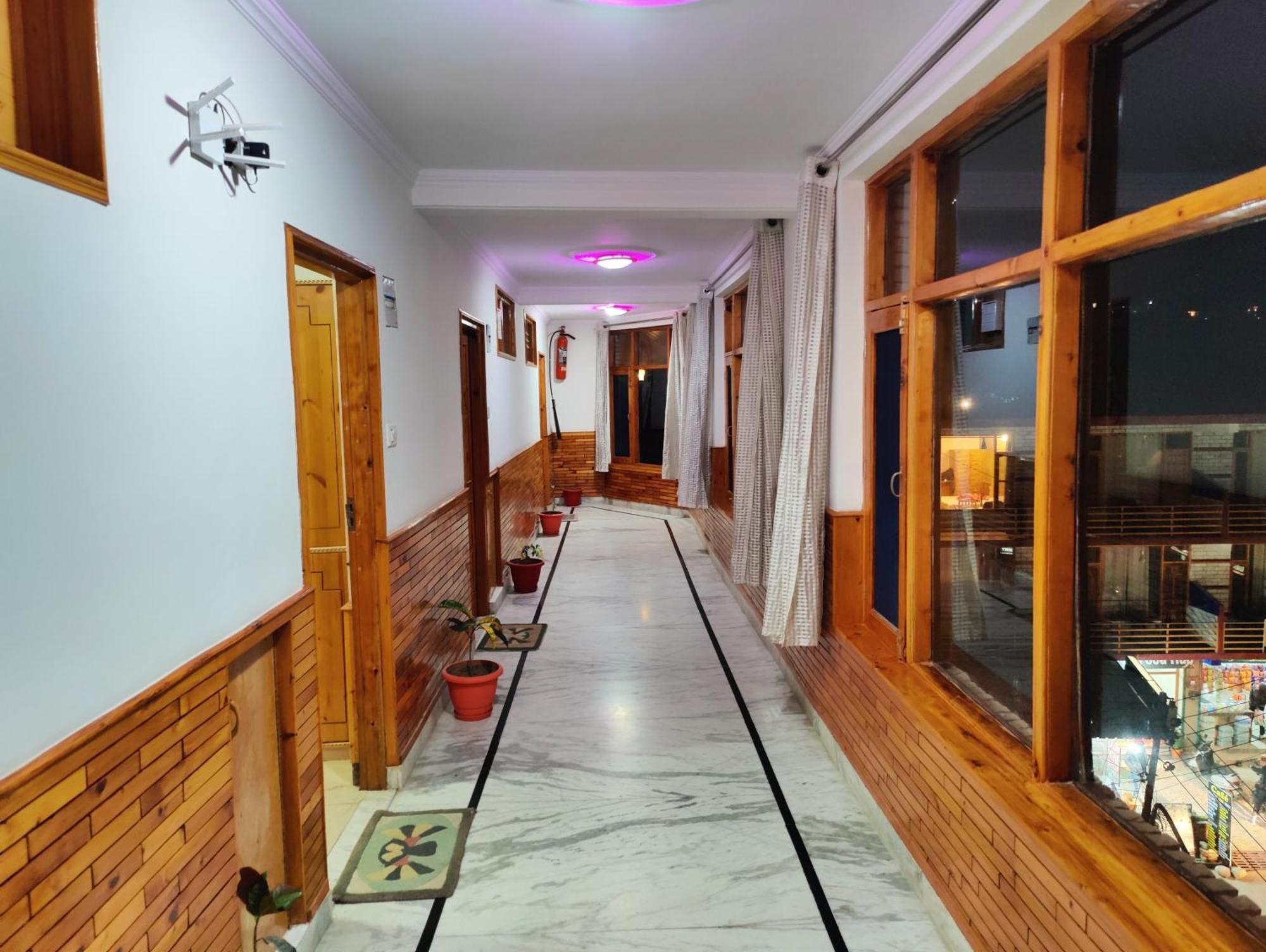 A Star Regency Near Mall Road 3* Manali (Himachal Pradesh)