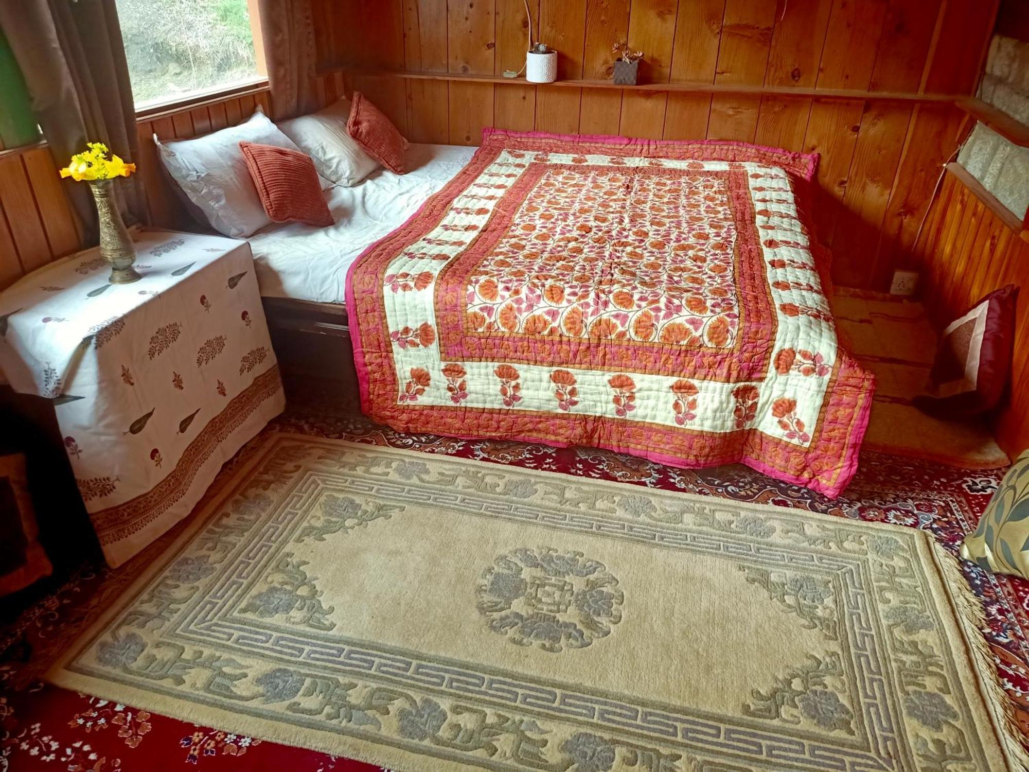 The Oakhurst Homestay Manali (Himachal Pradesh)