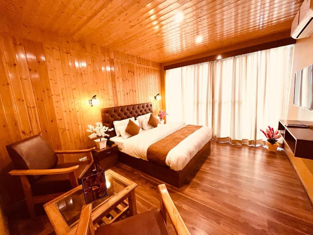 Vista - Centrally Heated ! Air Cooled ! - Managed By The Four Season ! Close To Mall Road Manali (Himachal Pradesh)