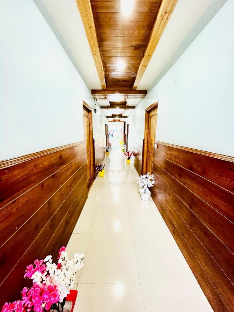 Hotel Vista - Centrally Heated ! Air Cooled ! - Managed By The Four Season ! Close To Mall Road 3*