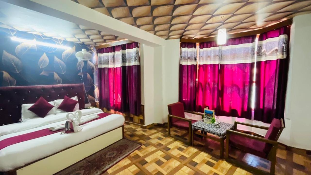 Hilltop At Mall Road With Open Terrace 2* Manali (Himachal Pradesh)