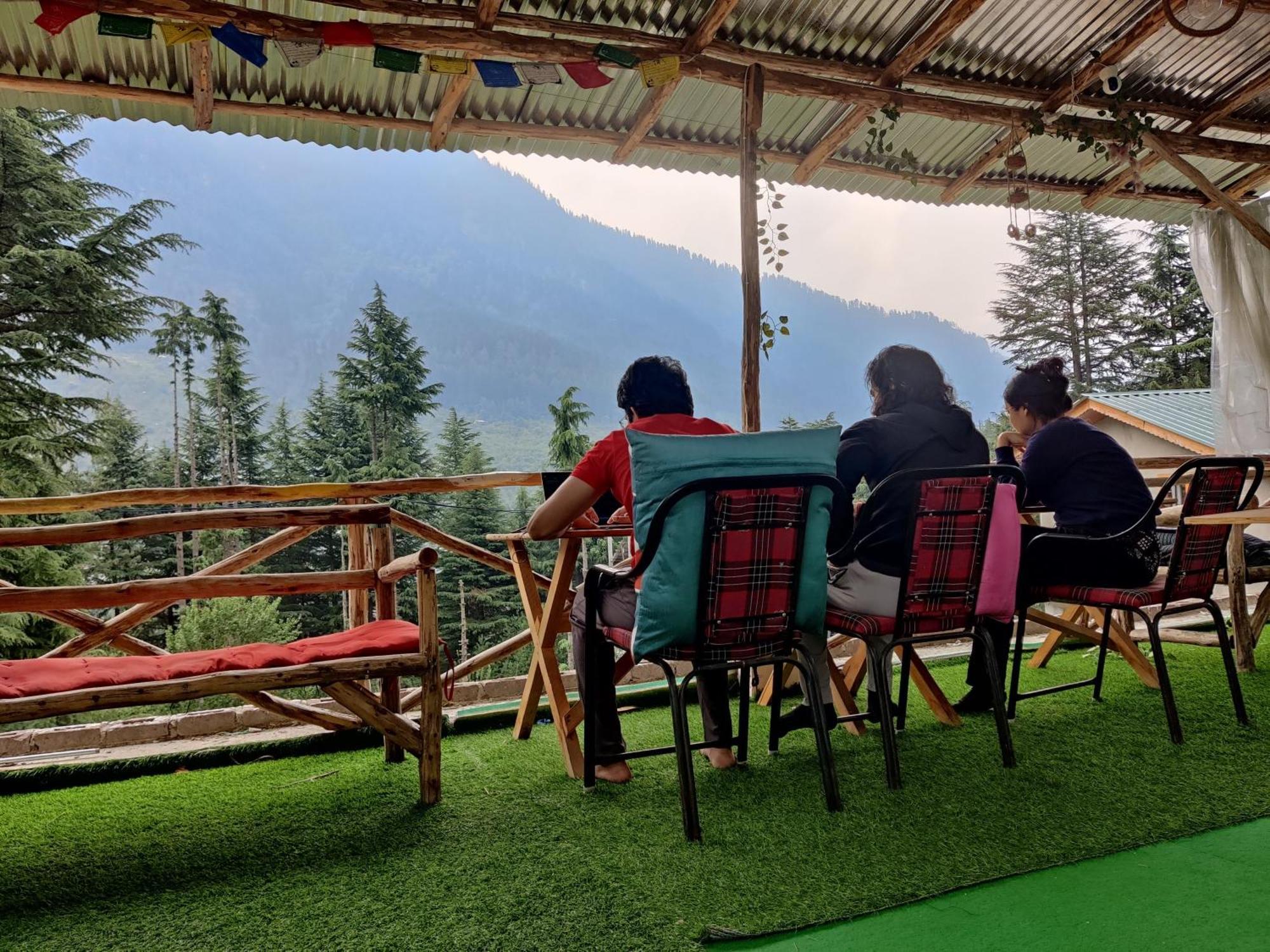 Hostel Safar *