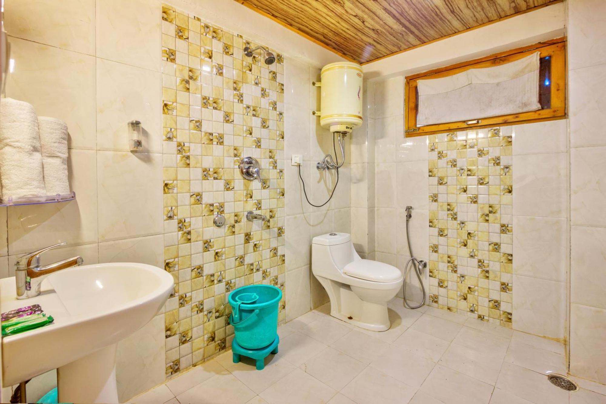 Guest house Shaina Manali (Himachal Pradesh)