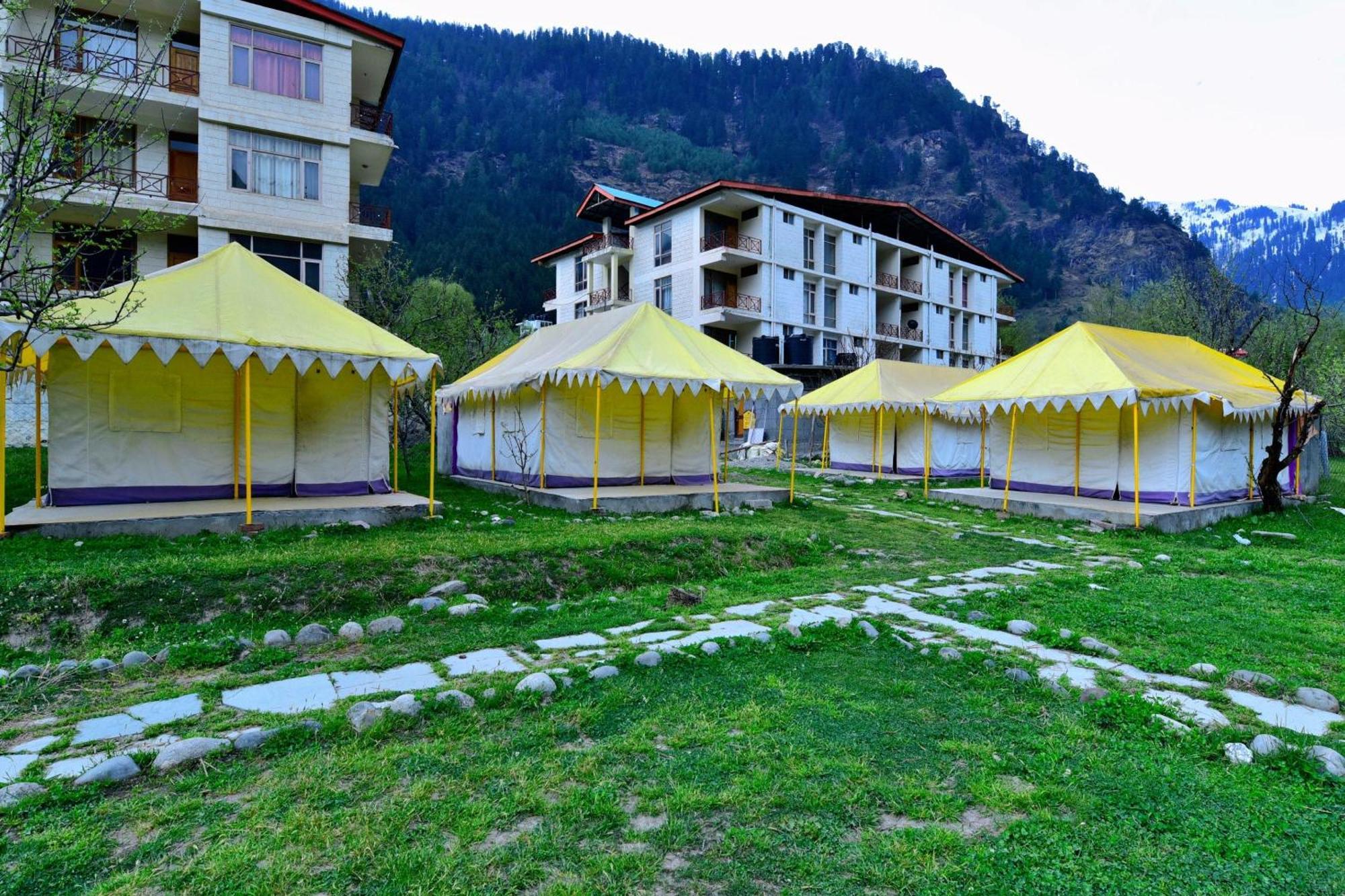 Hotel O Retro Valley Manali (Himachal Pradesh)