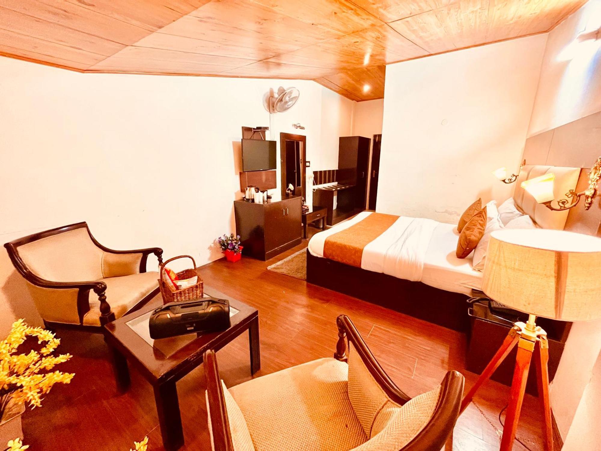 Midtown 3* Manali (Himachal Pradesh)