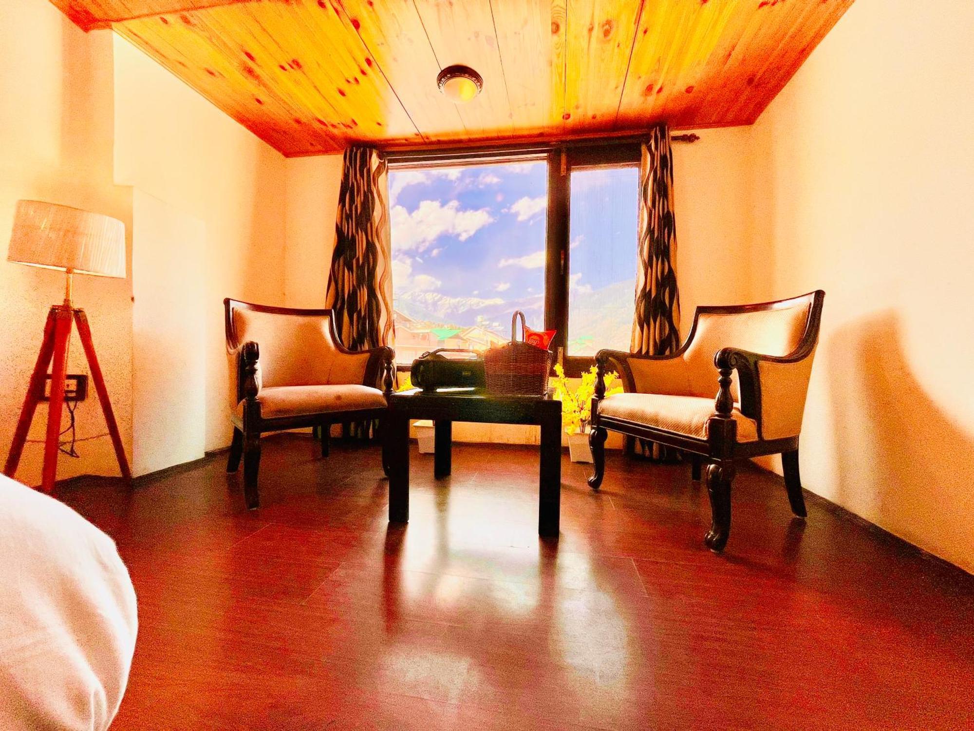 Hotel Midtown Manali (Himachal Pradesh)
