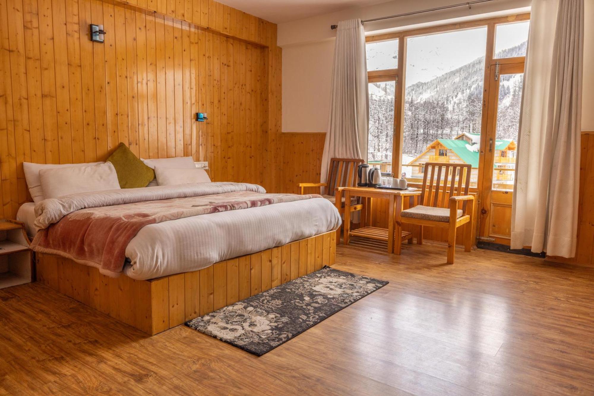 Adventure Valley Hotel Manali (Himachal Pradesh)