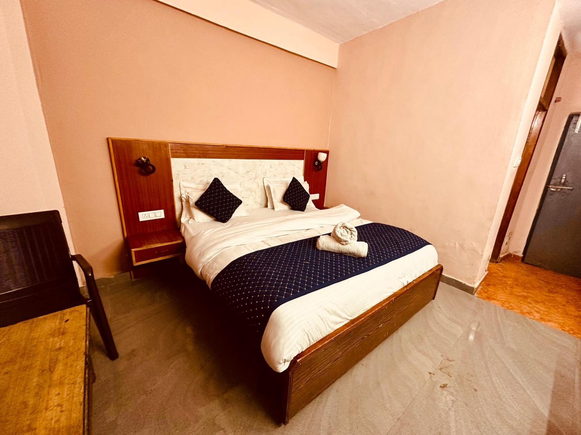 Kanchan Classic Hotel Manali (Himachal Pradesh)