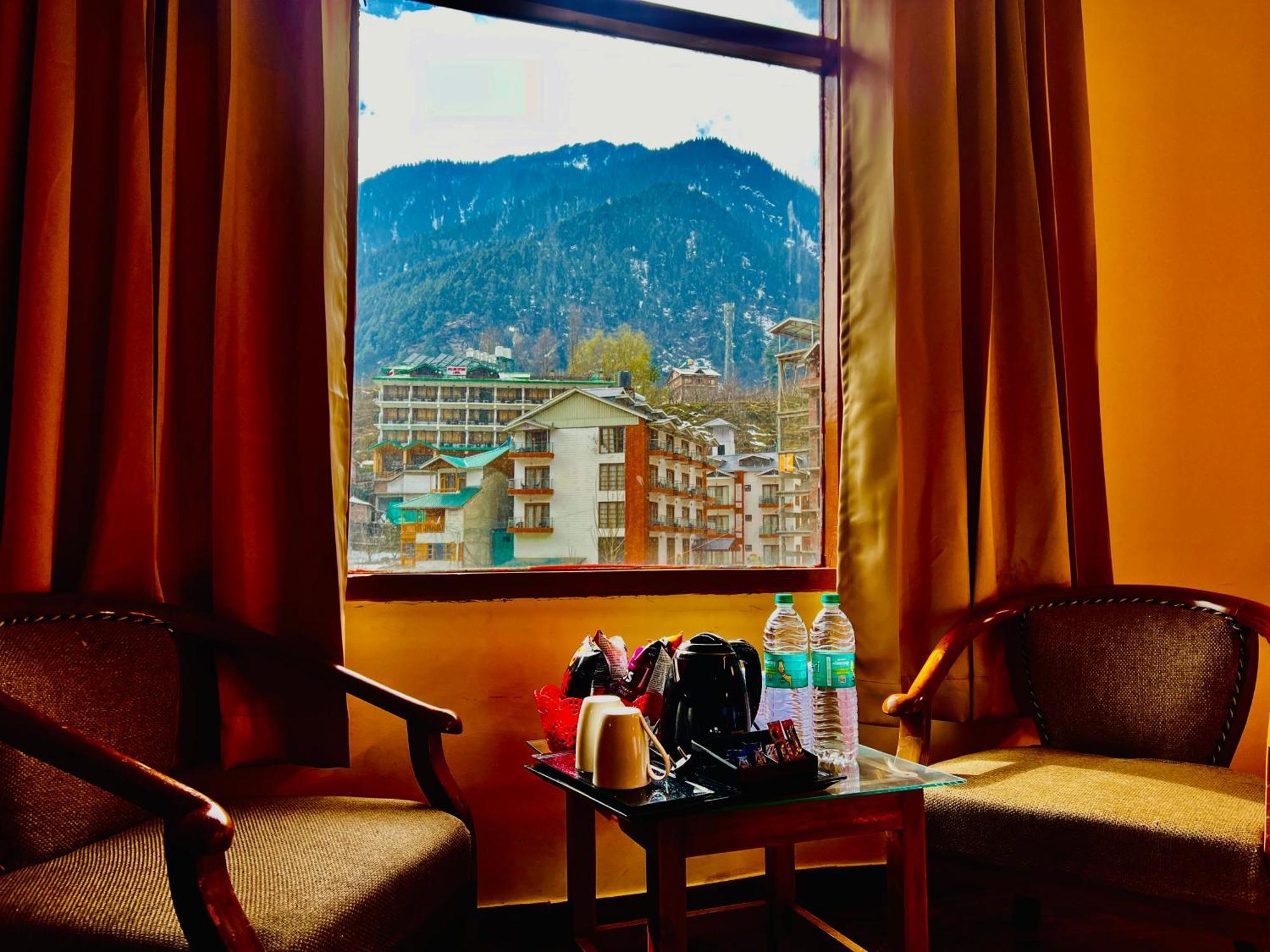 Kalinga's - Majestic Mountain View