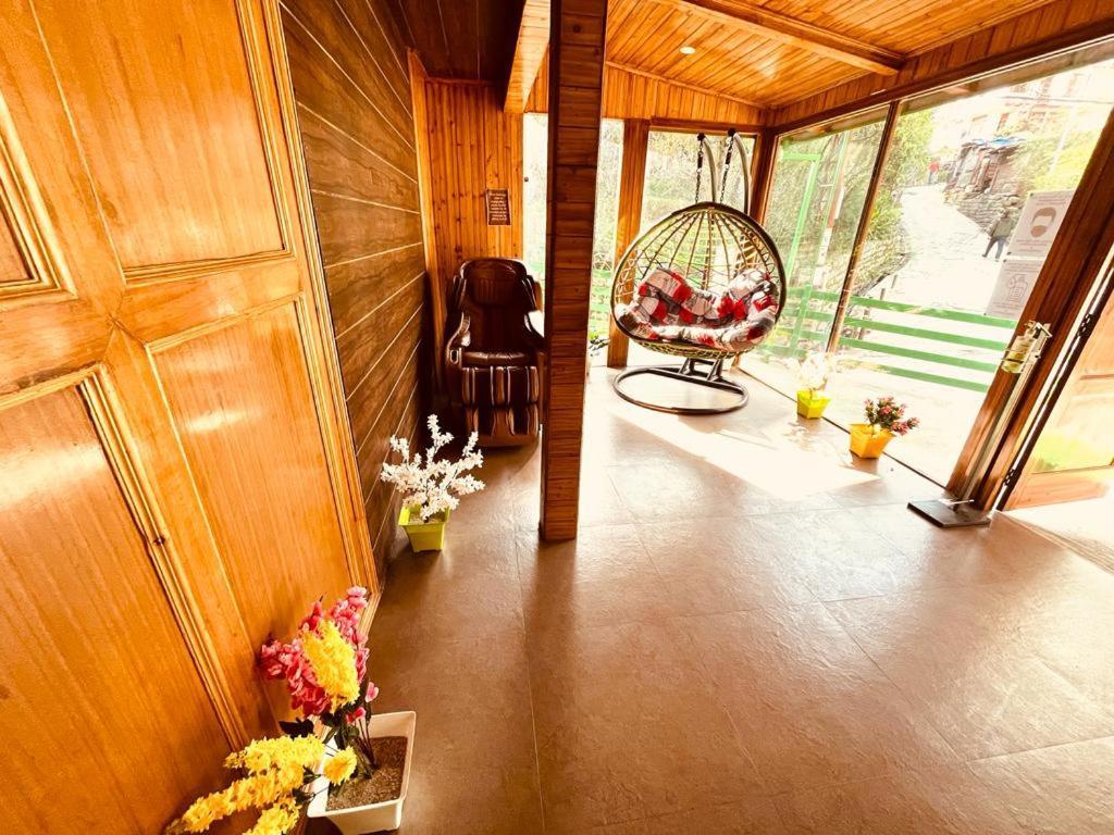 Vista - Centrally Heated ! Air Cooled ! - Managed By The Four Season ! Close To Mall Road Hotel Manali (Himachal Pradesh)