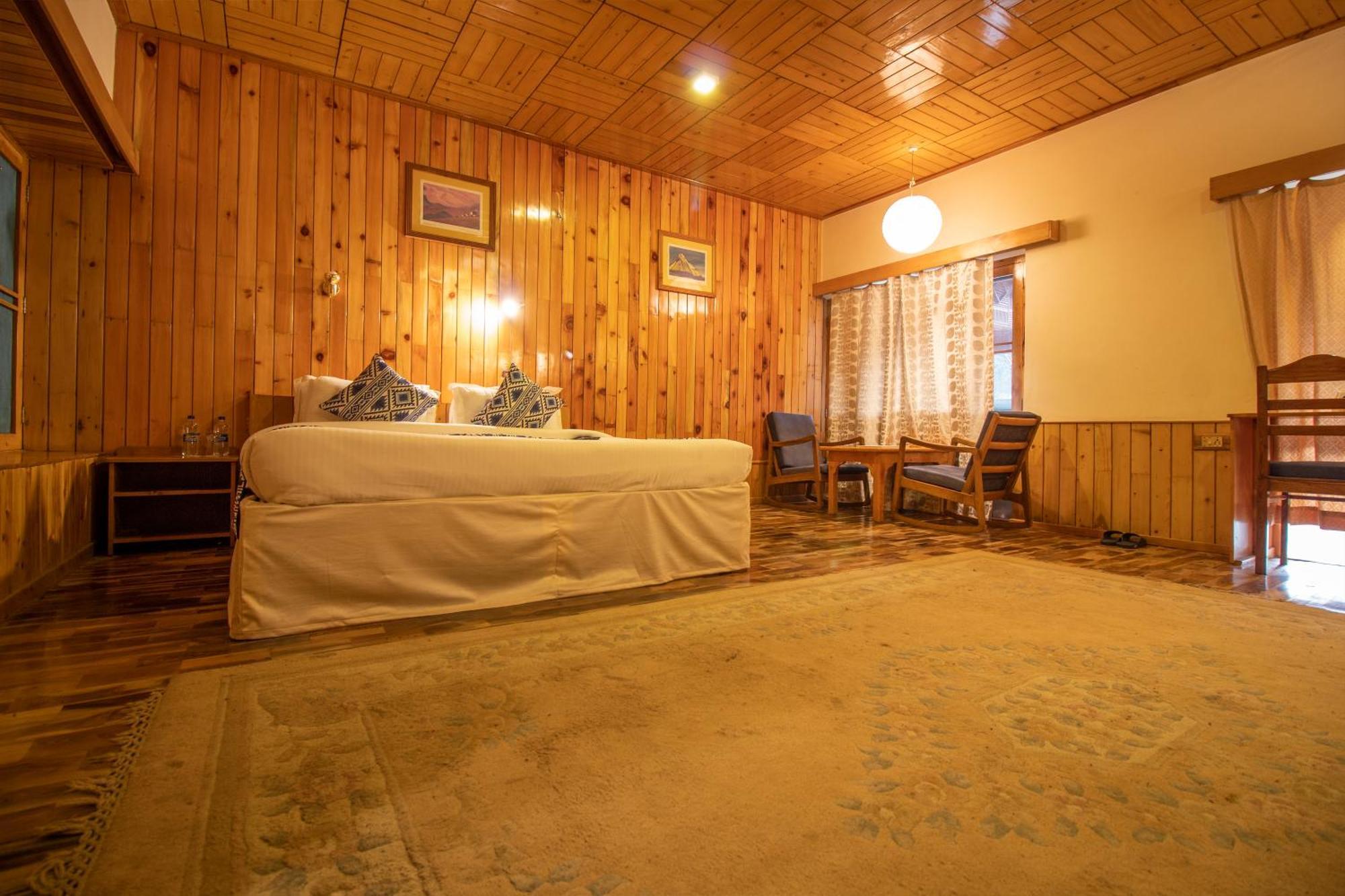 Hotel Negi's Mayflower A Heritage Since 1965 4*