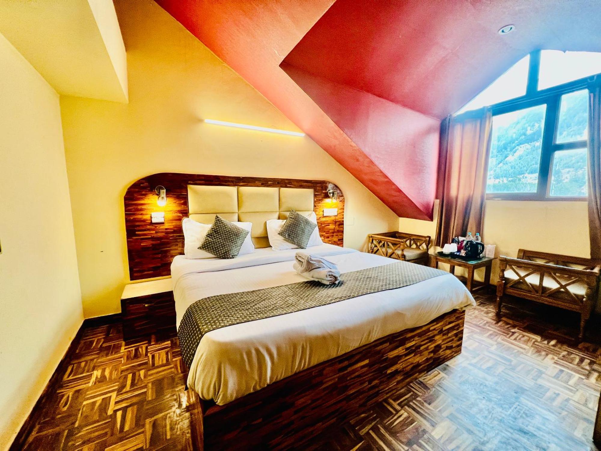Kalinga's - Majestic Mountain View 4*