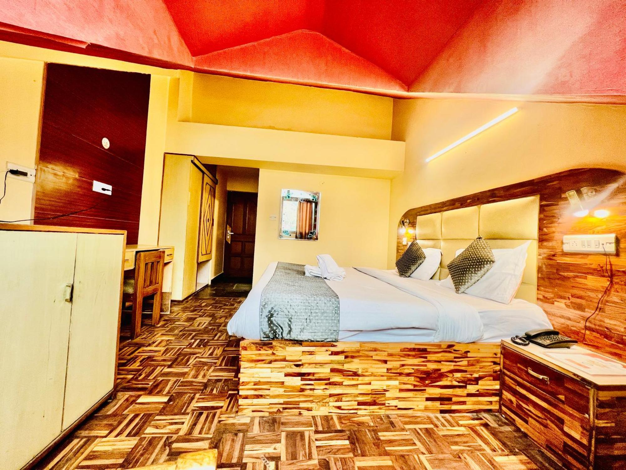Hotel Kalinga's - Majestic Mountain View 4*
