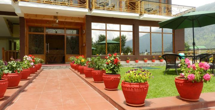 Hotel Snow Peak Retreat 3*