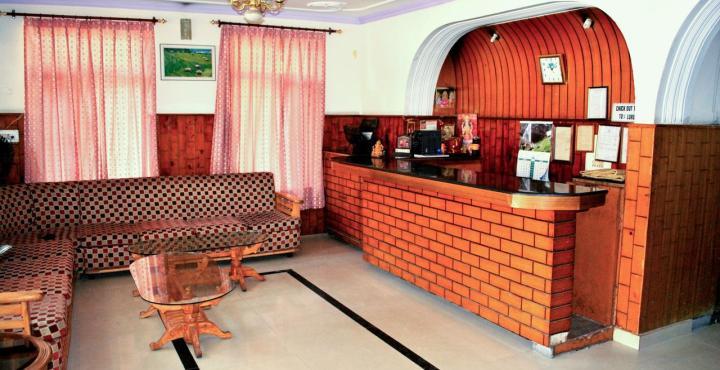 Hotel Himgiri