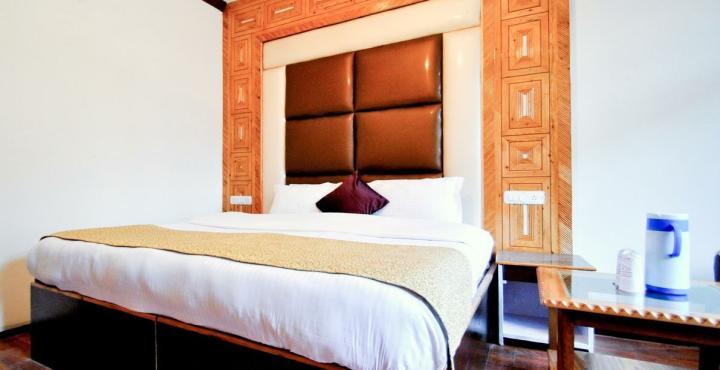 Hotel Himgiri