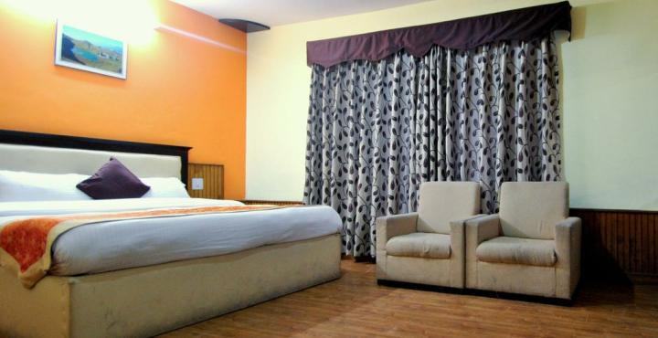 Himgiri Hotel 2*