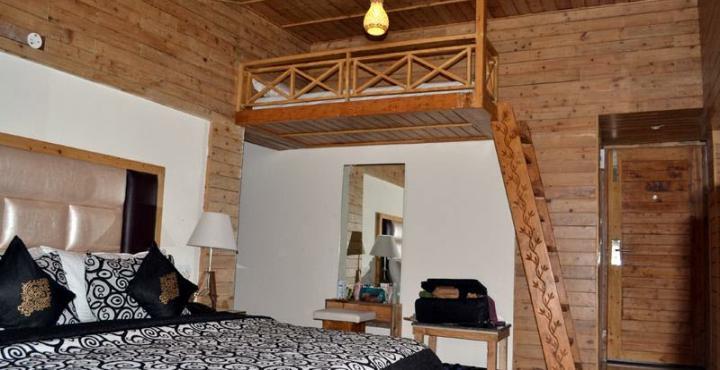 Hotel Swiss Wood