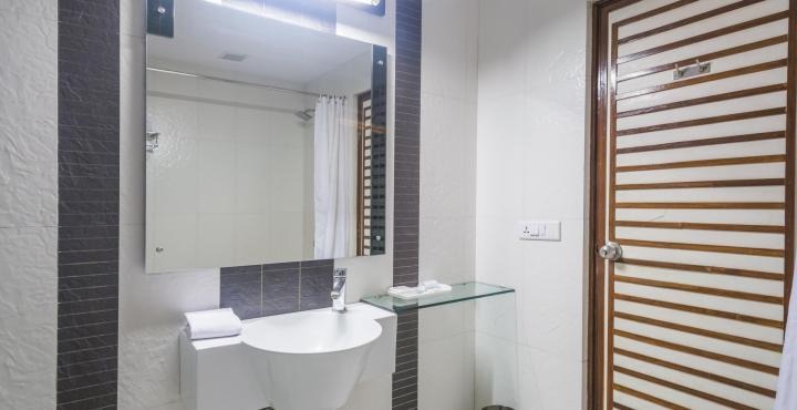 Hotel The River Crescent Manali (Himachal Pradesh)