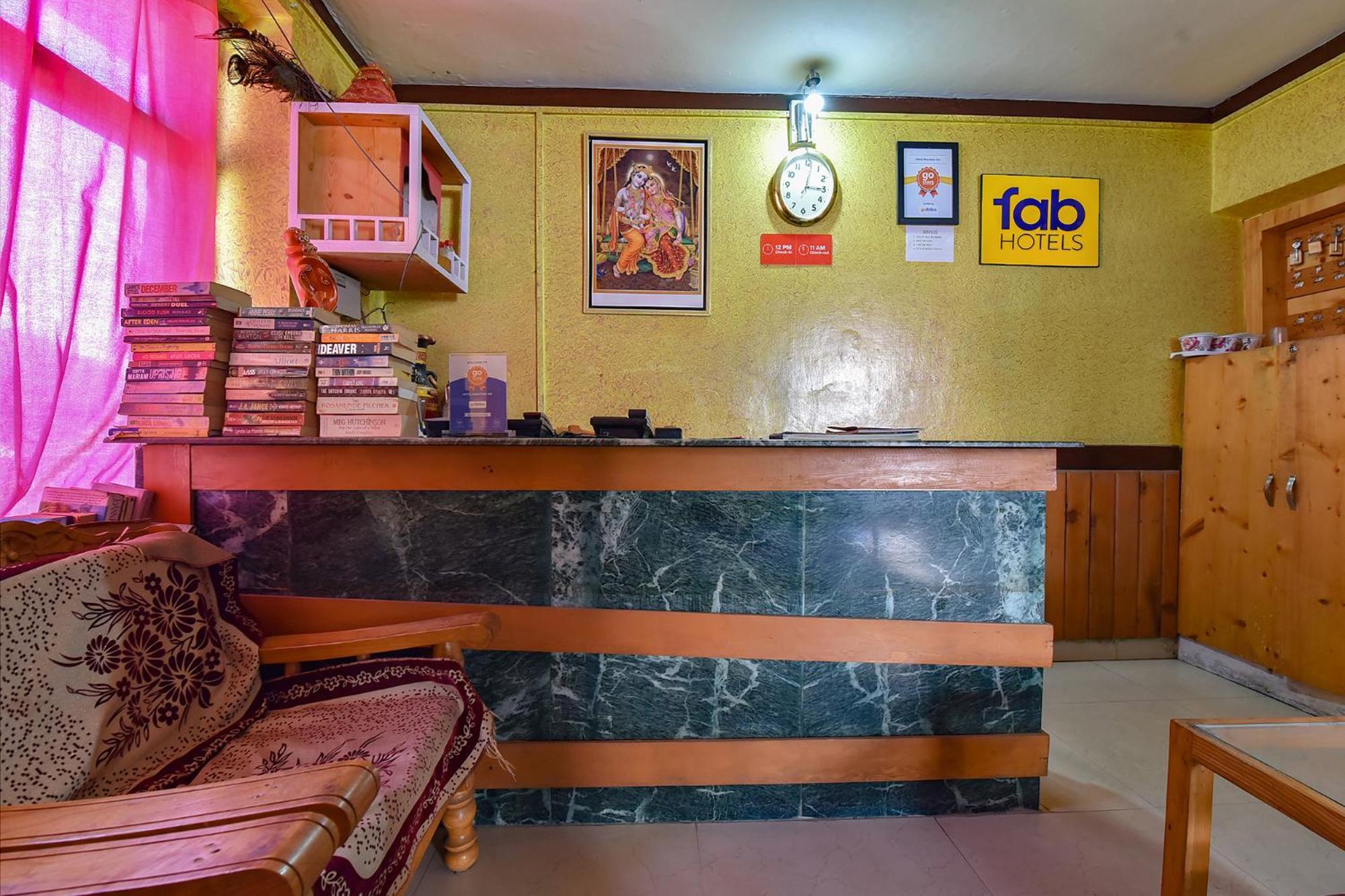Hotel Fabexpress Mountain
