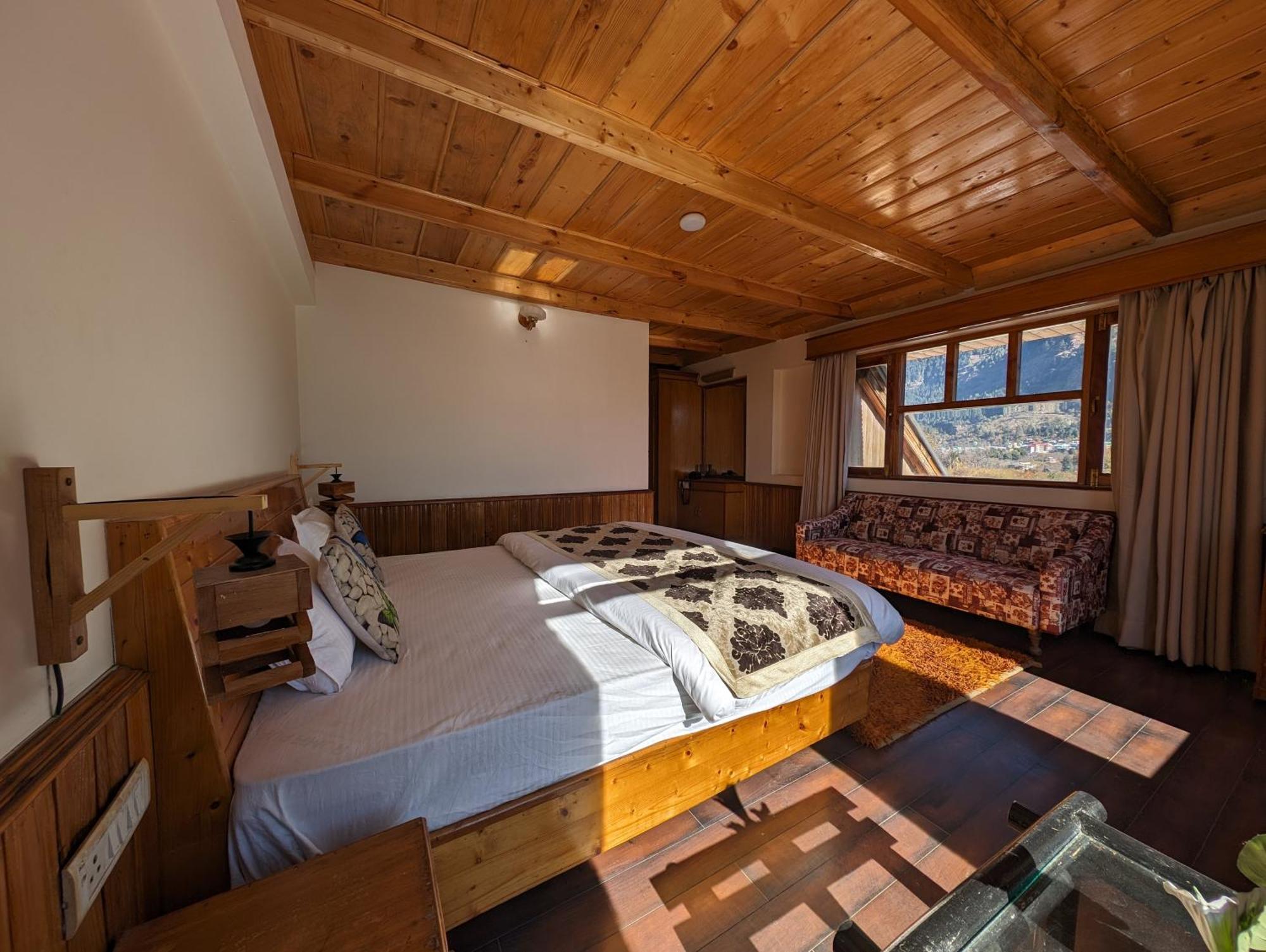 Homestay Chalethimalayan- In Private Manali (Himachal Pradesh)