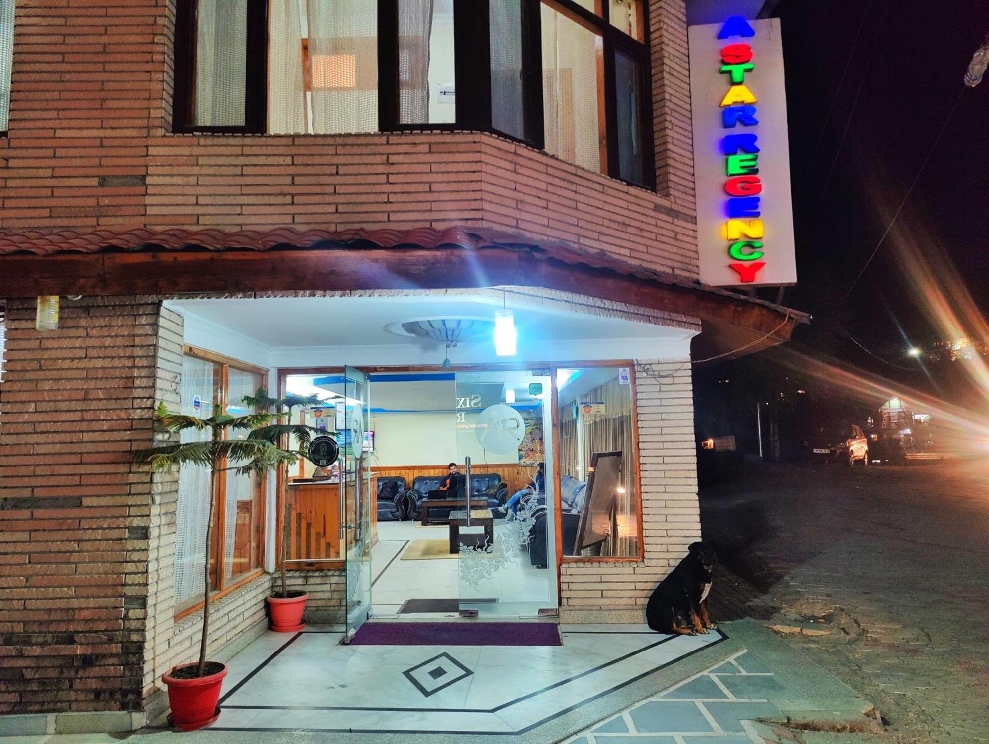 A Star Regency Near Mall Road Hotel 3*