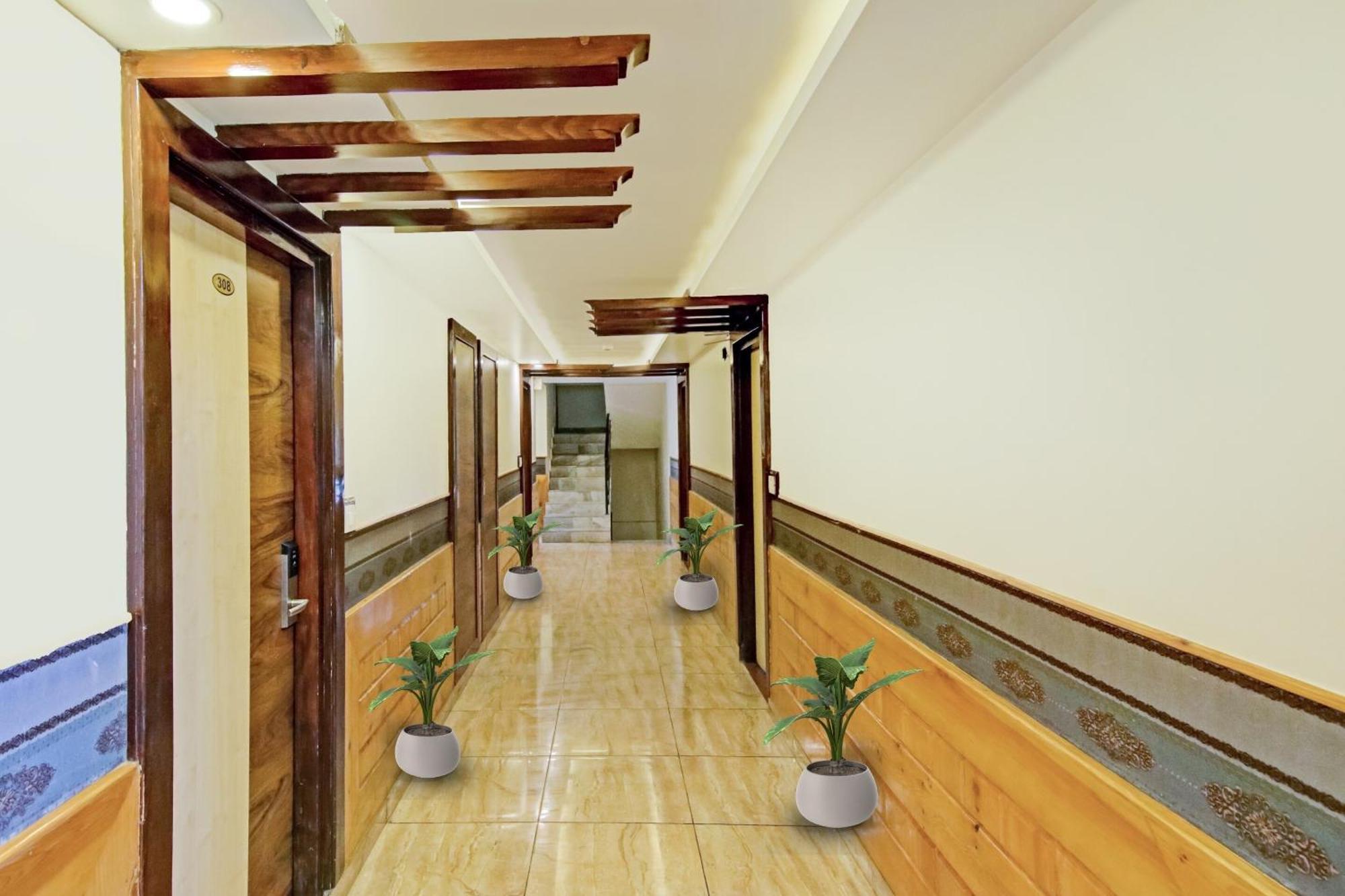 Hotel Townhouse Oak Rohtang Heights