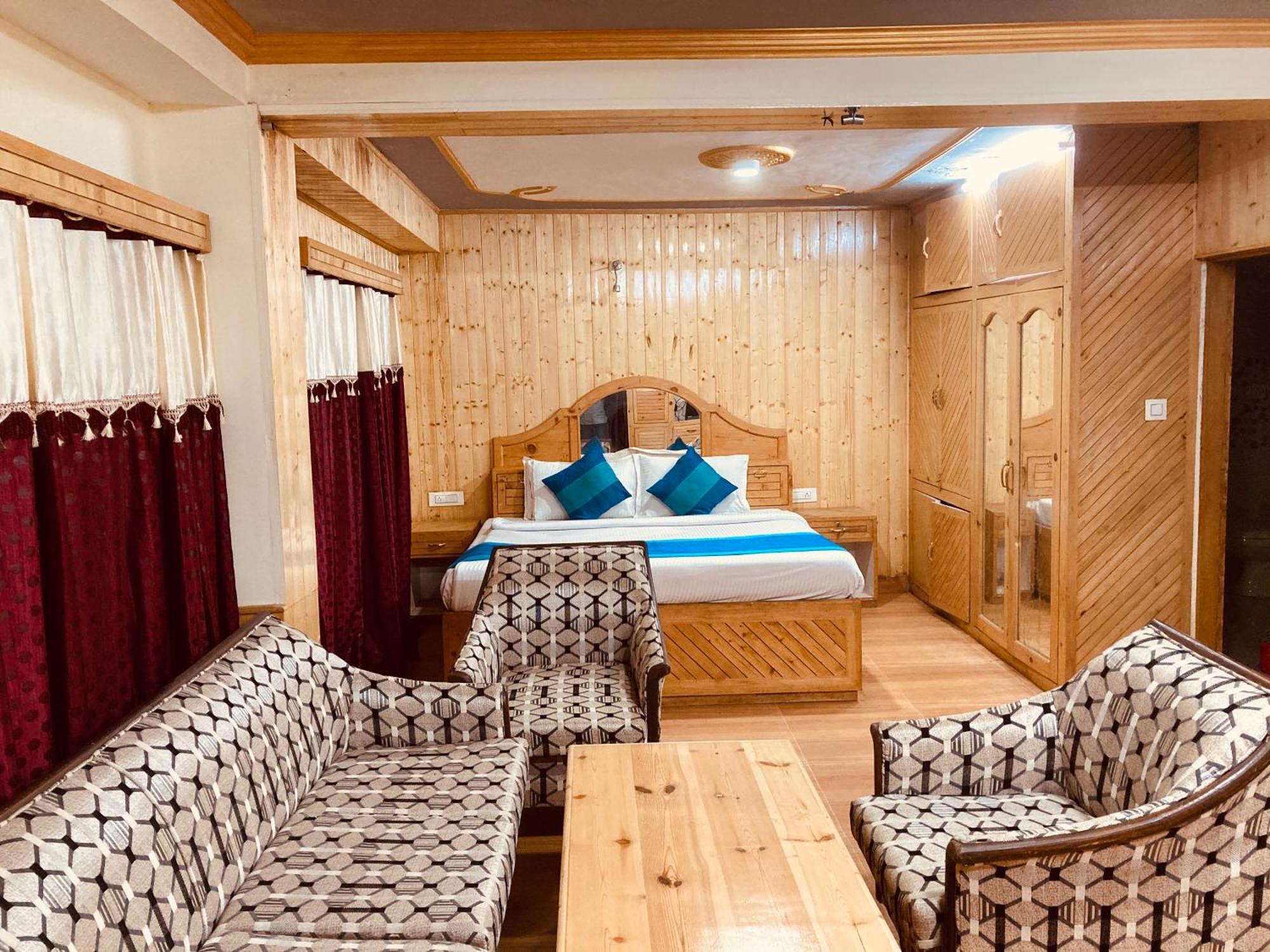 Woods Cottage, Manali (Himachal Pradesh)