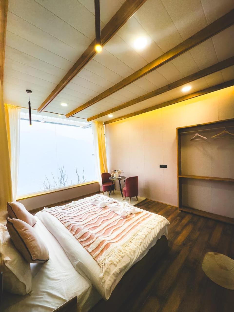 Infinity Sky Glamps Hotel 5*