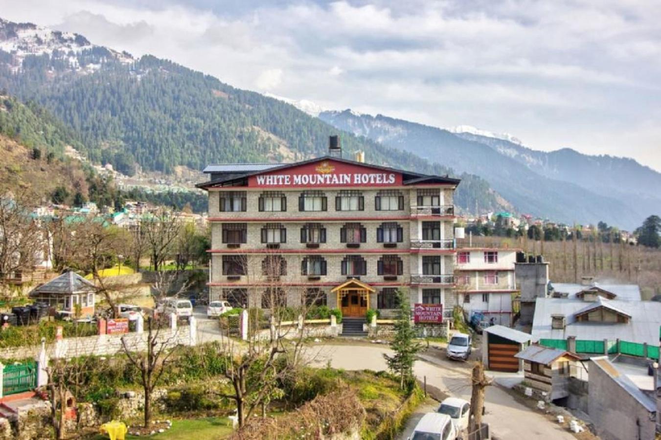 White Mountain Hotel