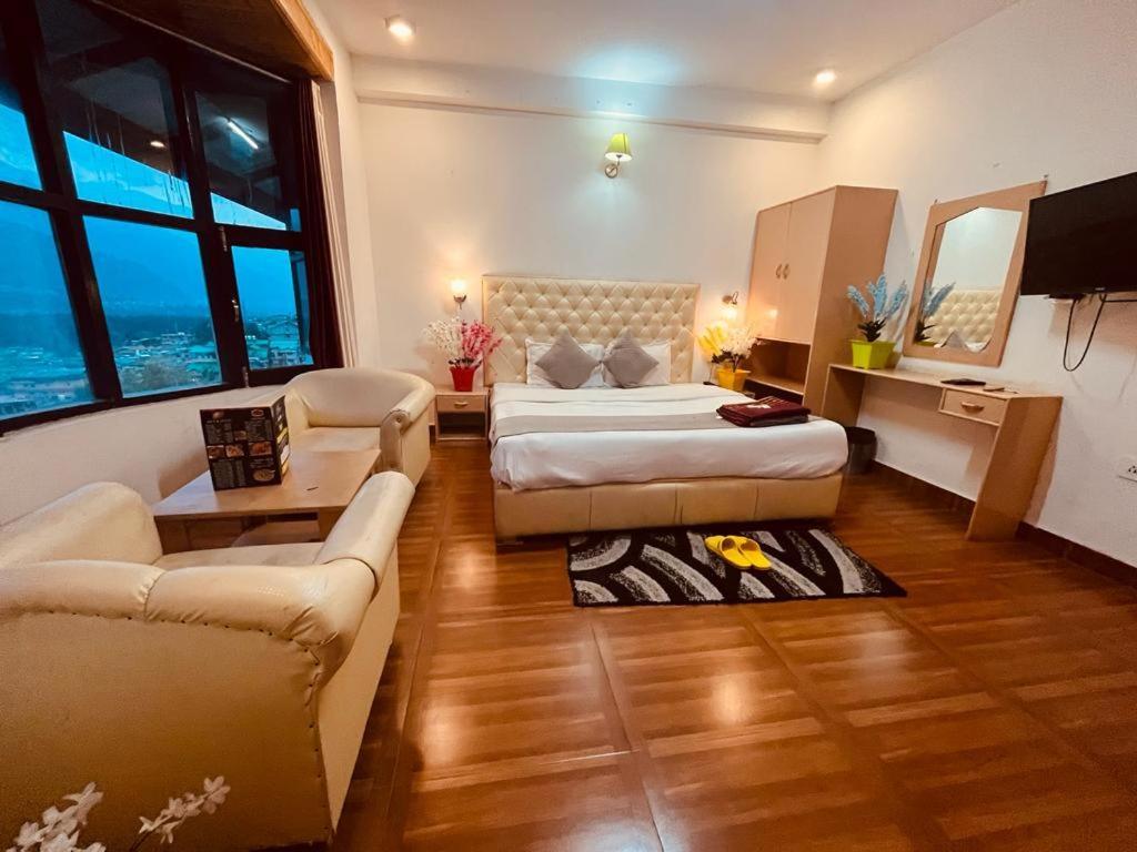 Sky Mountain View By Hadimba Palace - Hotel