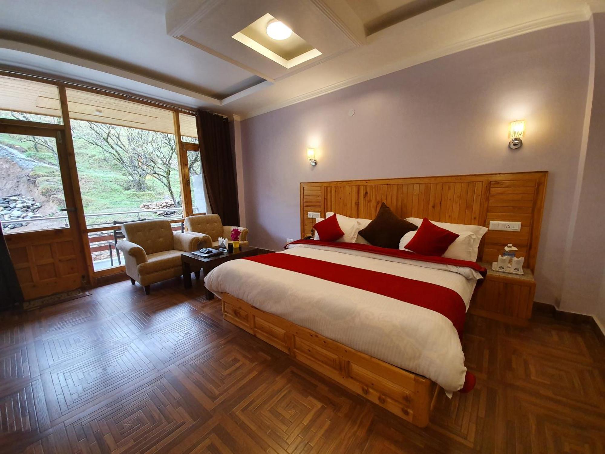 Gezellig - Vardhan Hills 4*