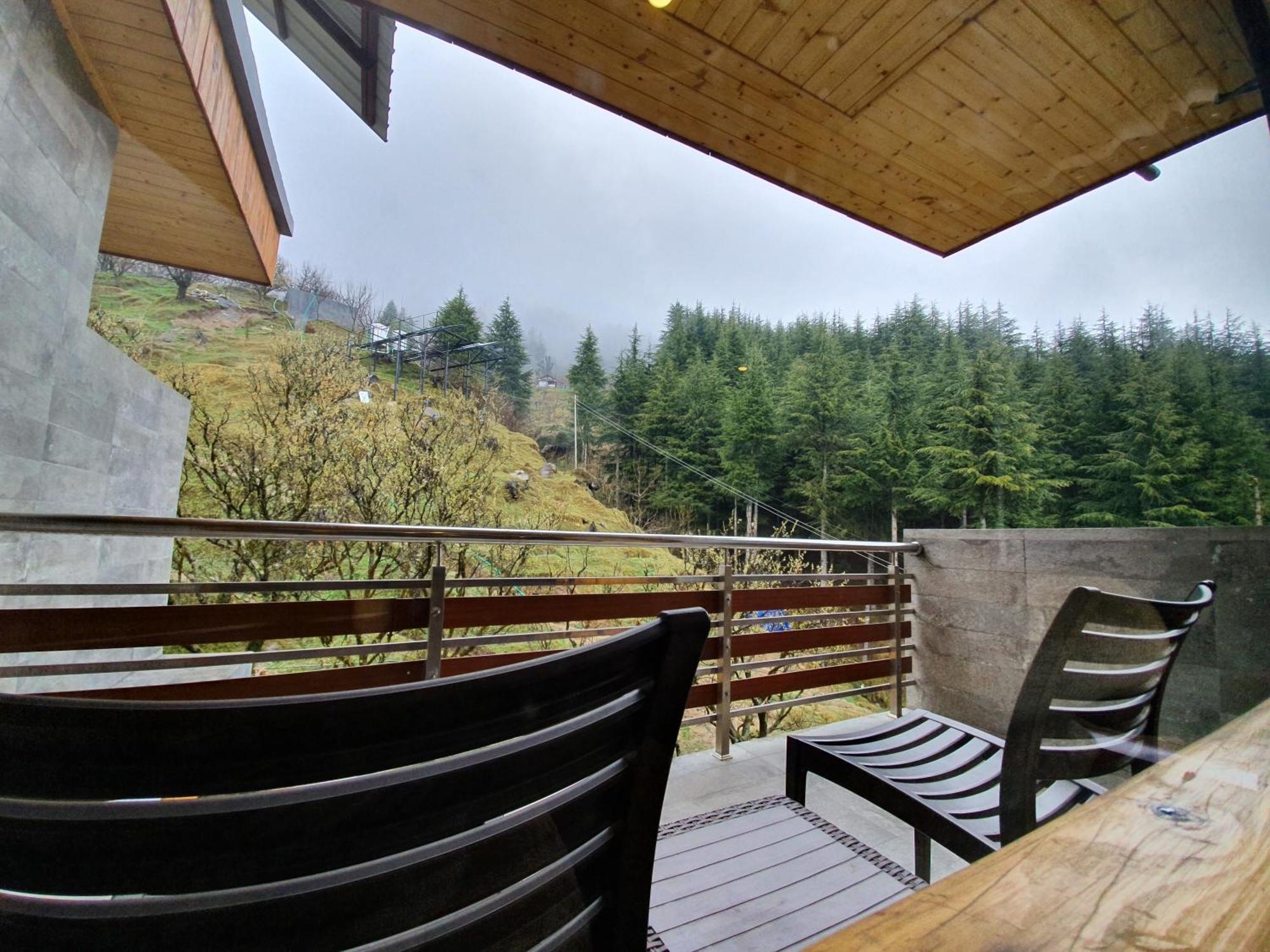 Hotel Gezellig - Vardhan Hills Manali (Himachal Pradesh)
