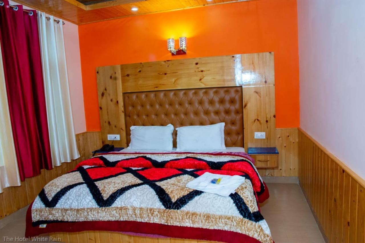 Hotel The White Rain Manali (Himachal Pradesh)