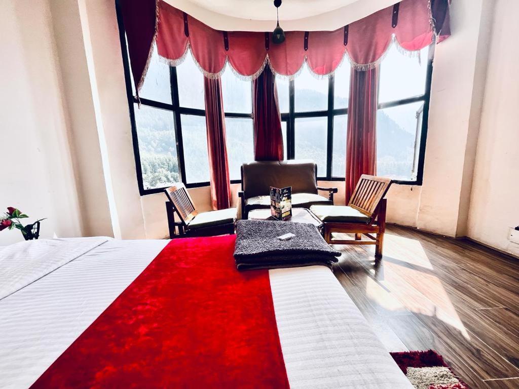 Hotel In With Mountain View Near Mall Road