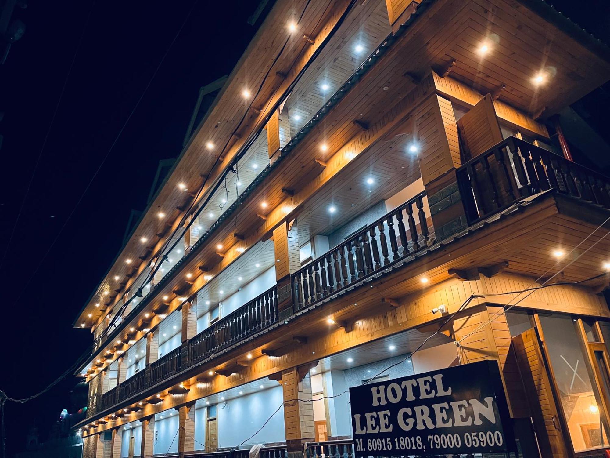Hotel Lee Green, On Mall Road