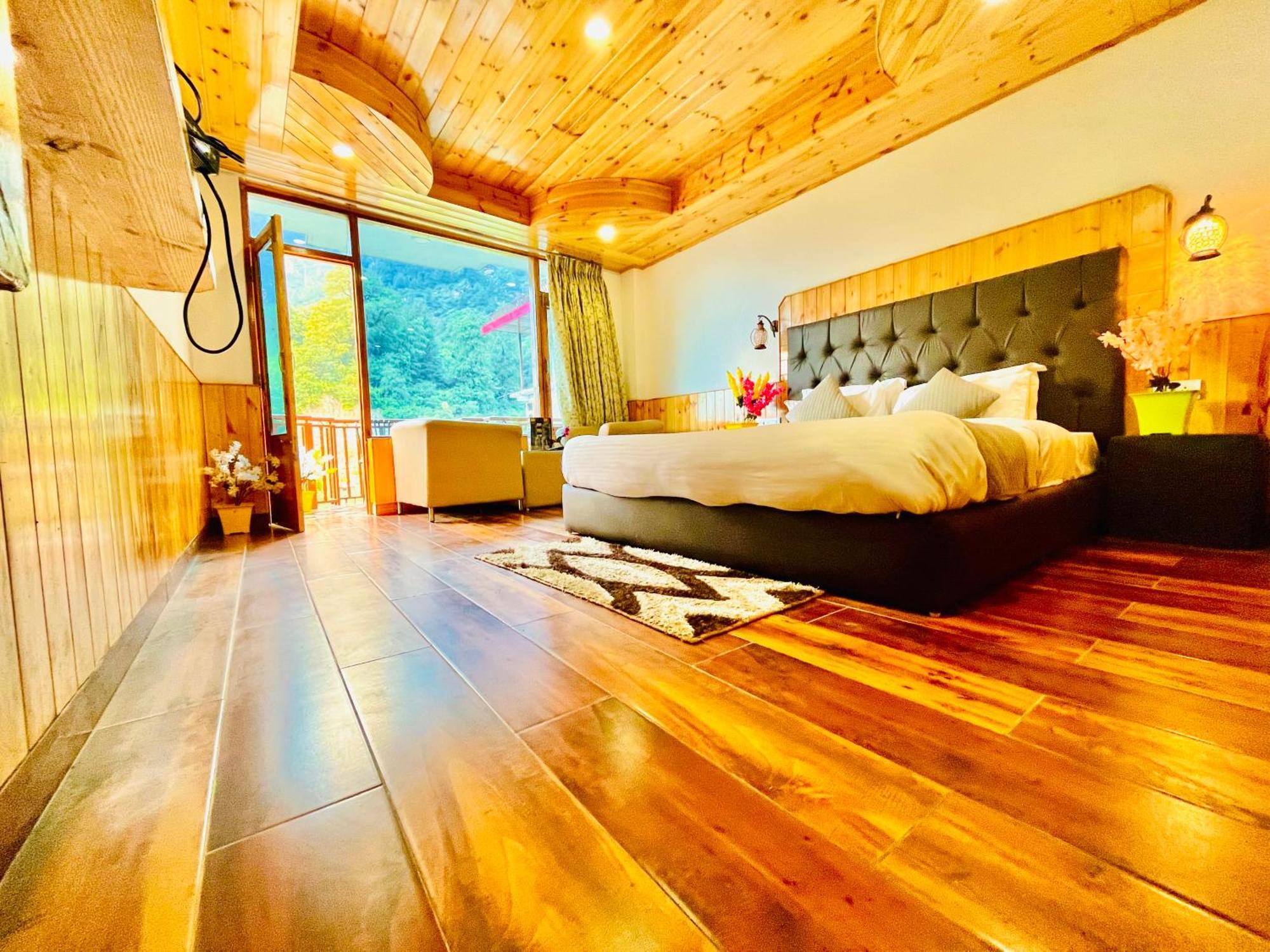 Himalayan Nature Walk Resort, Hotel