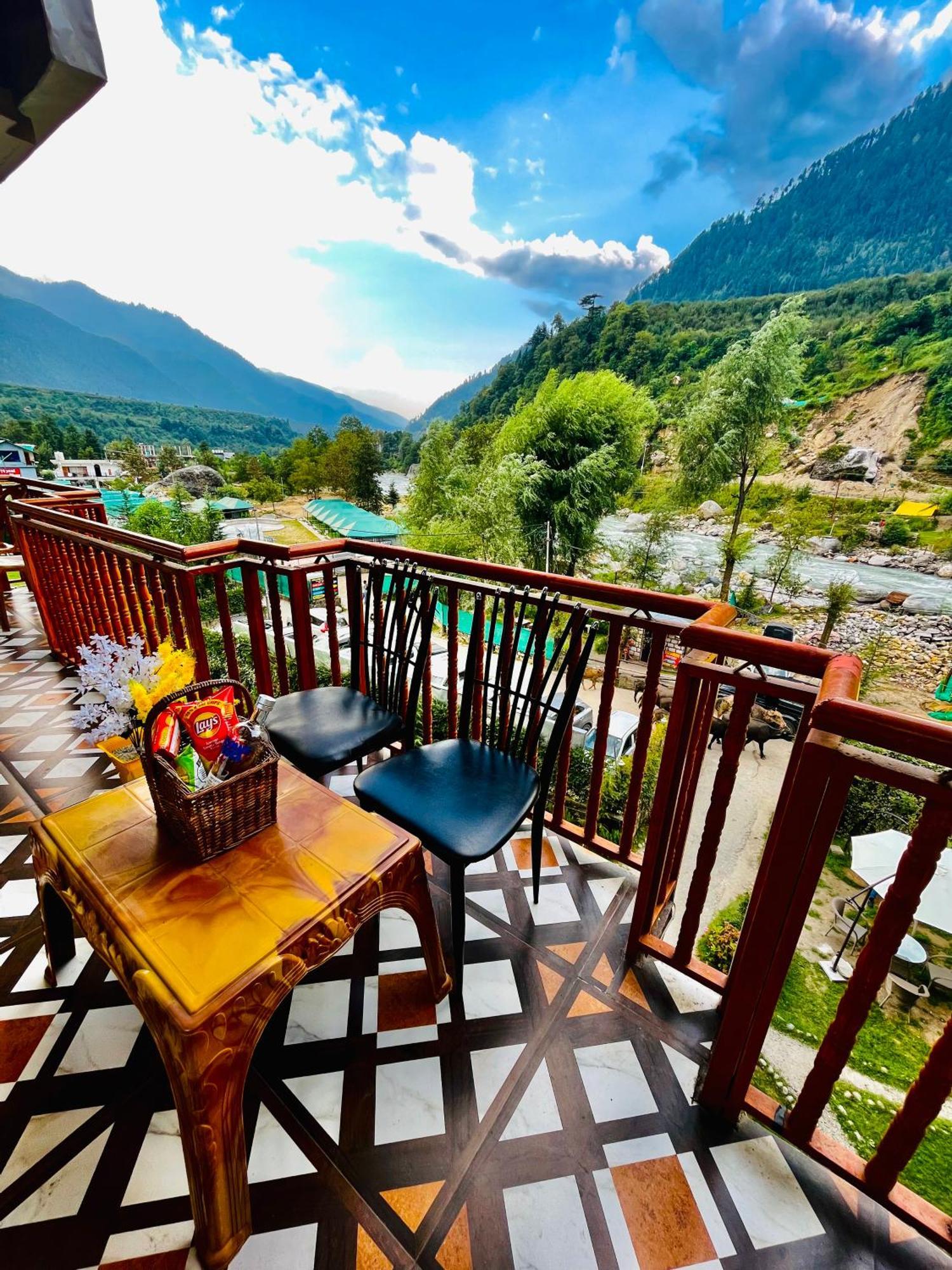Himalayan Nature Walk Resort, Hotel