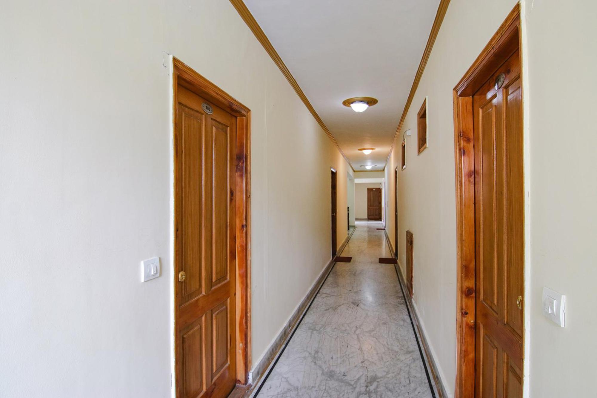 Fabhotel Prini Hotel